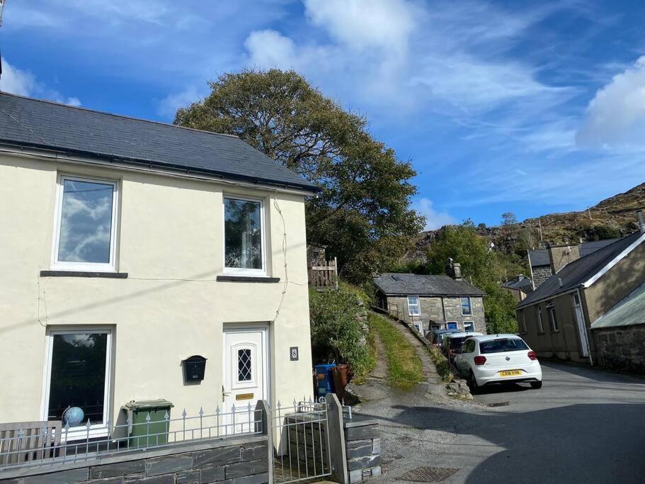 Zipworld Waterfalls Eryri Dogs Welcome 3 Bed Sleeps 5 Blaenau Ffestiniog Exterior photo